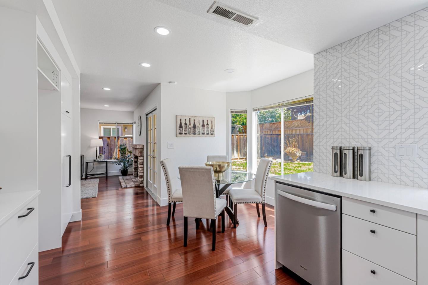 Detail Gallery Image 9 of 36 For 17152 Tassajara Cir, Morgan Hill,  CA 95037 - 4 Beds | 2/1 Baths