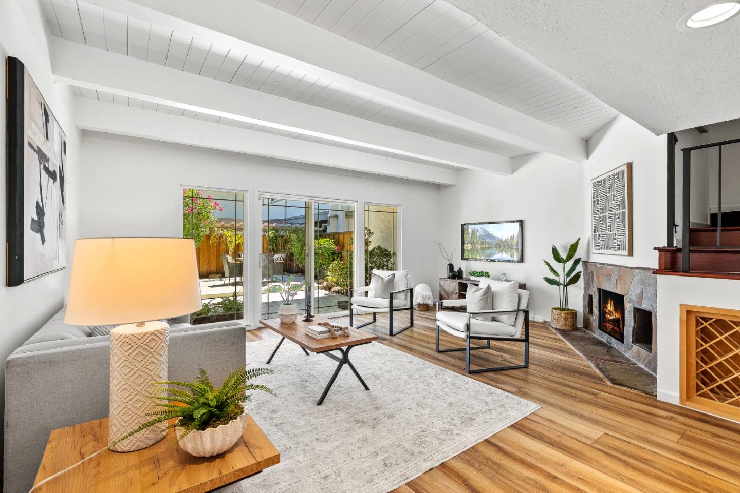 Detail Gallery Image 14 of 44 For 10461 Mary Ave, Cupertino,  CA 95014 - 3 Beds | 1/1 Baths