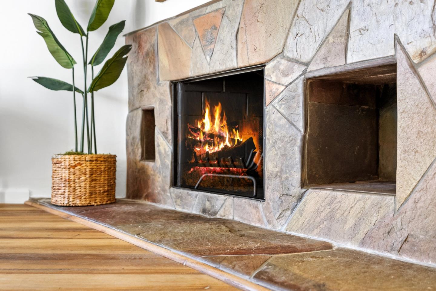 Detail Gallery Image 18 of 44 For 10461 Mary Ave, Cupertino,  CA 95014 - 3 Beds | 1/1 Baths