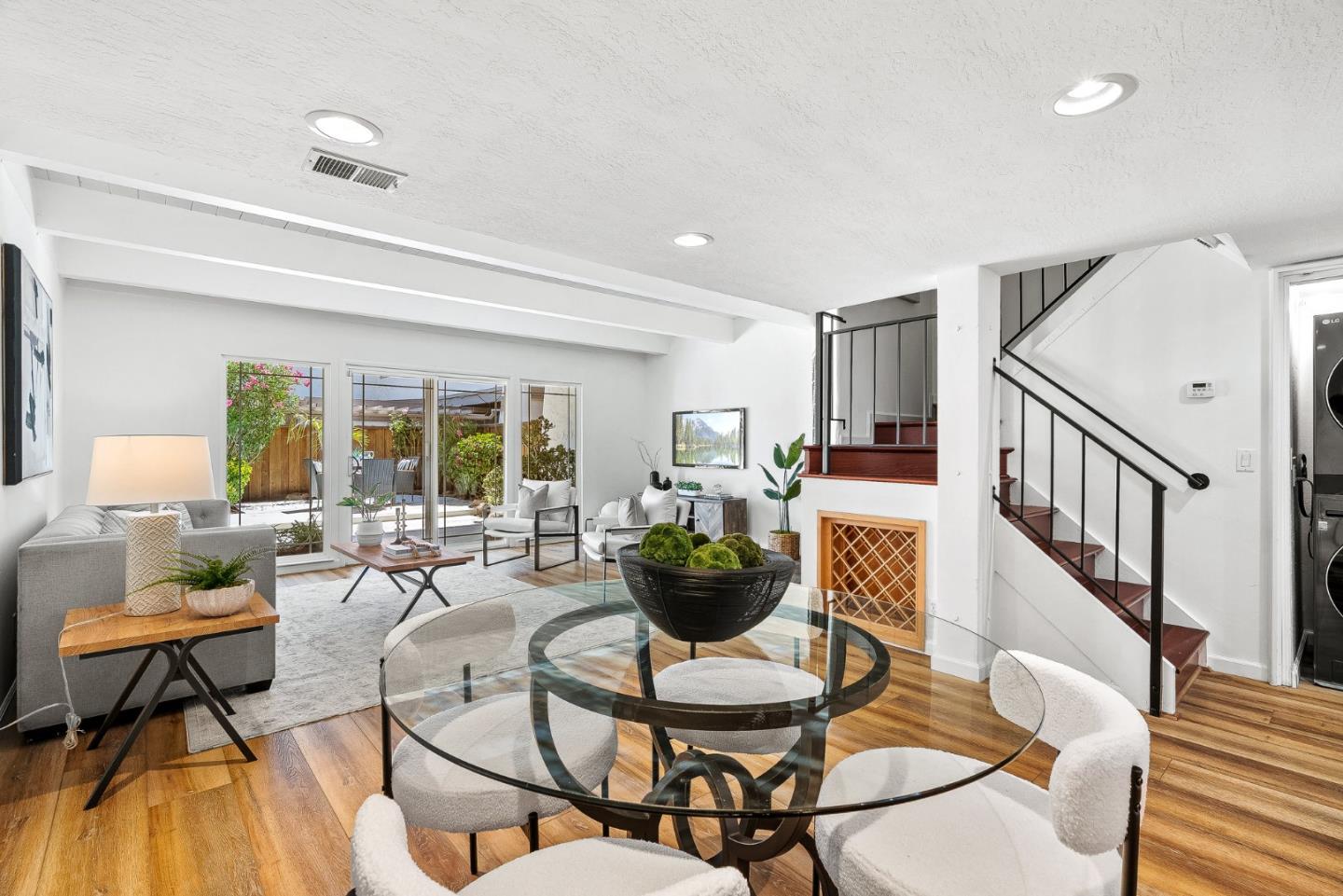 Detail Gallery Image 2 of 44 For 10461 Mary Ave, Cupertino,  CA 95014 - 3 Beds | 1/1 Baths