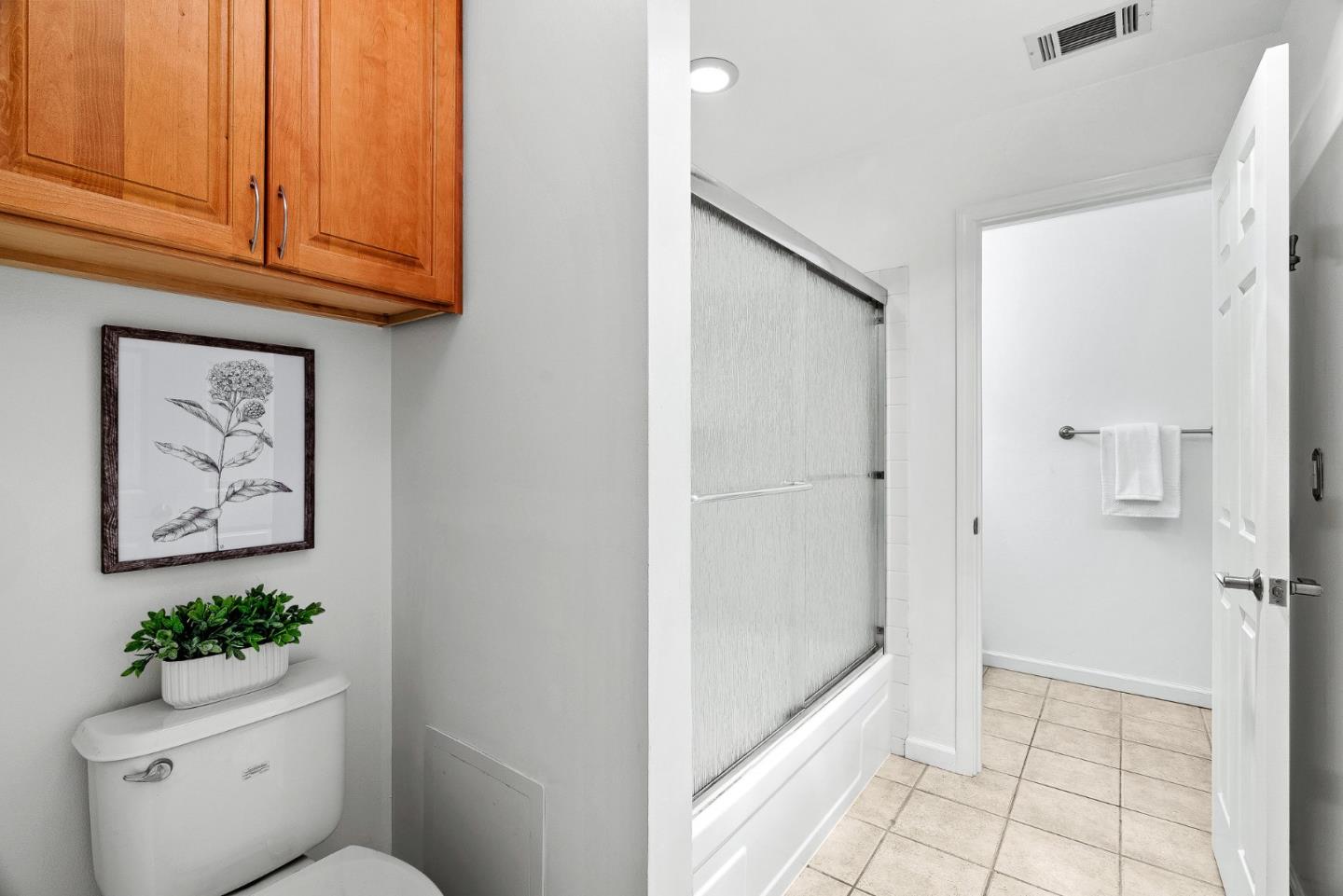 Detail Gallery Image 24 of 44 For 10461 Mary Ave, Cupertino,  CA 95014 - 3 Beds | 1/1 Baths