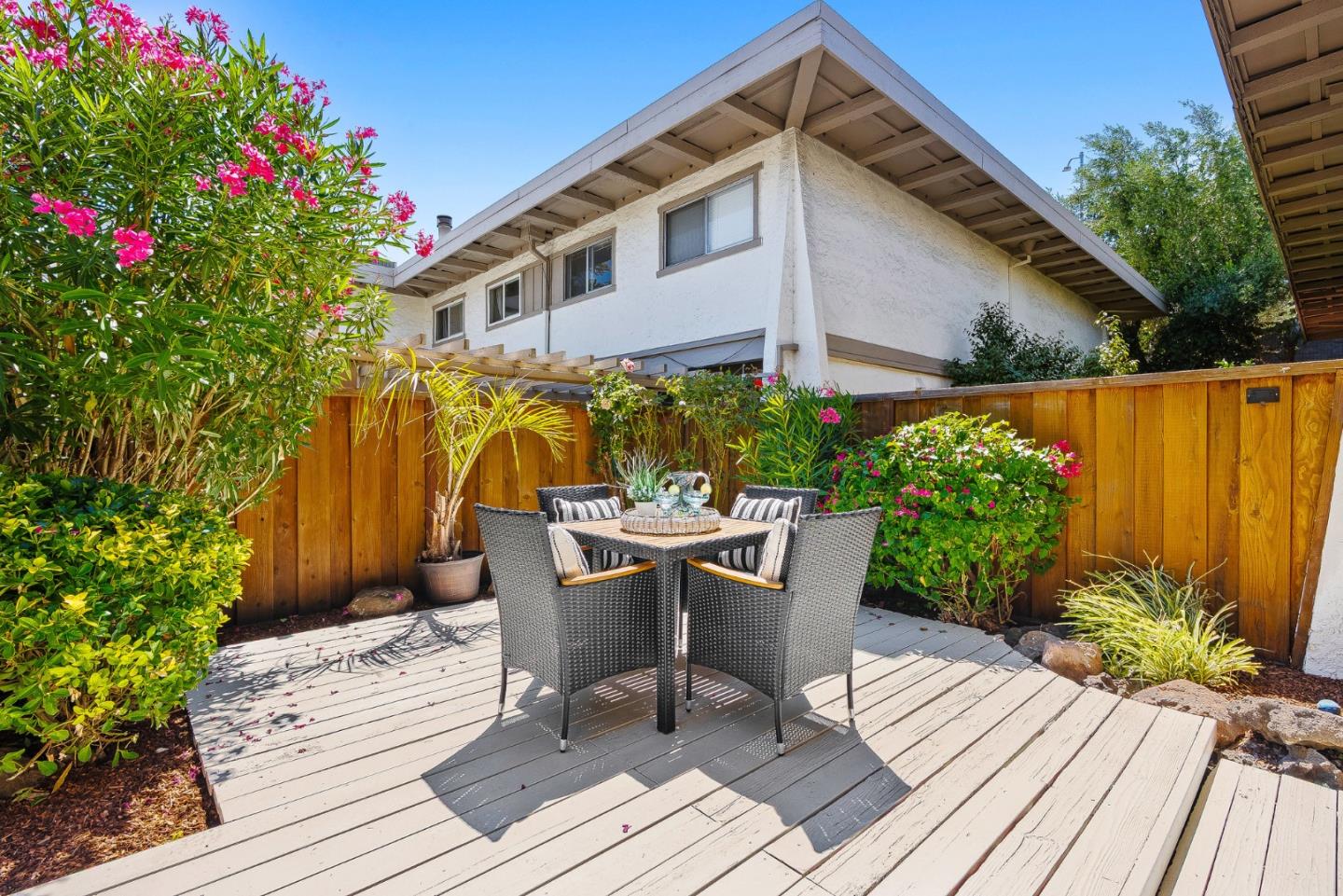 Detail Gallery Image 29 of 44 For 10461 Mary Ave, Cupertino,  CA 95014 - 3 Beds | 1/1 Baths