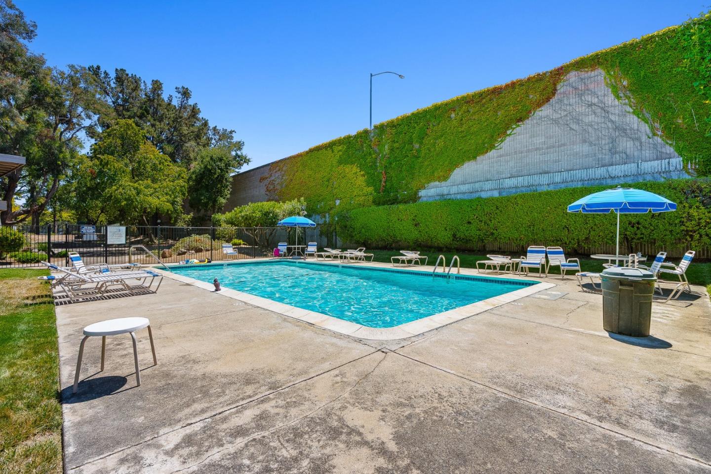 Detail Gallery Image 32 of 44 For 10461 Mary Ave, Cupertino,  CA 95014 - 3 Beds | 1/1 Baths