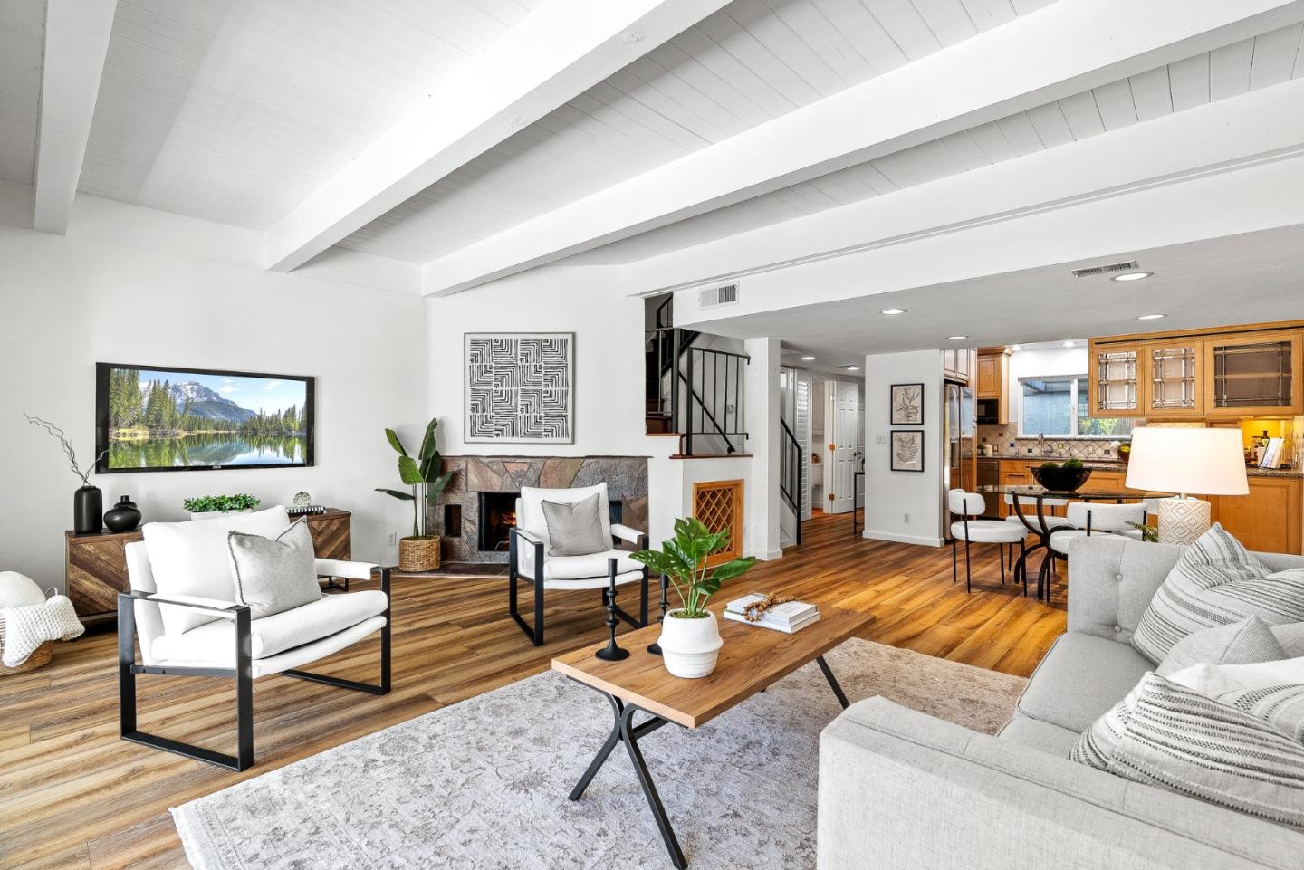 Detail Gallery Image 6 of 44 For 10461 Mary Ave, Cupertino,  CA 95014 - 3 Beds | 1/1 Baths