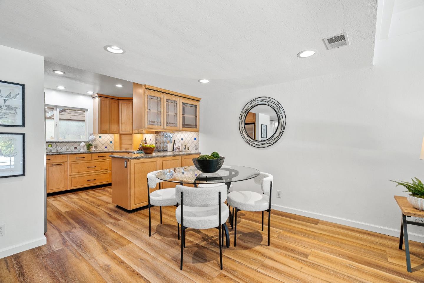 Detail Gallery Image 7 of 44 For 10461 Mary Ave, Cupertino,  CA 95014 - 3 Beds | 1/1 Baths