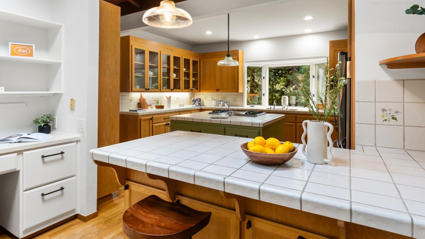 Detail Gallery Image 10 of 61 For 760 La Mesa Dr, Portola Valley,  CA 94028 - 5 Beds | 3 Baths