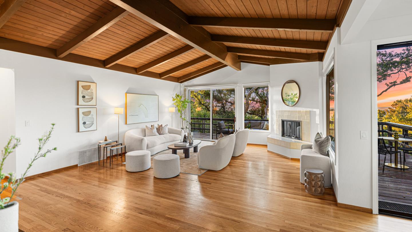 Detail Gallery Image 2 of 61 For 760 La Mesa Dr, Portola Valley,  CA 94028 - 5 Beds | 3 Baths