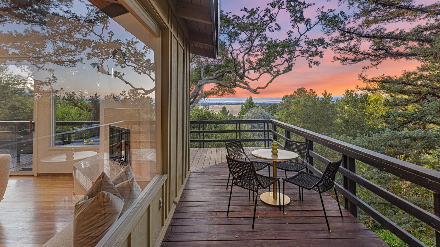 Detail Gallery Image 36 of 61 For 760 La Mesa Dr, Portola Valley,  CA 94028 - 5 Beds | 3 Baths