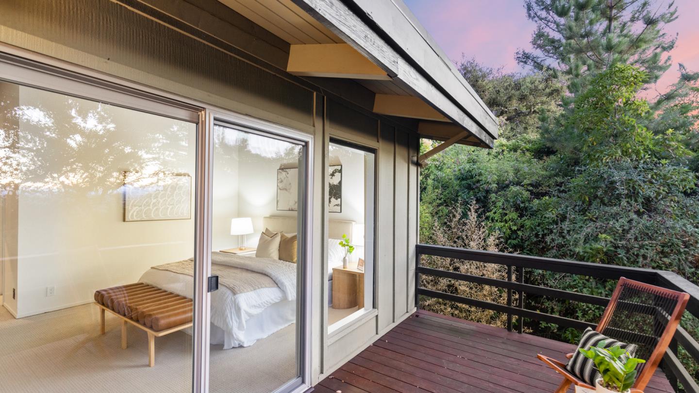 Detail Gallery Image 39 of 61 For 760 La Mesa Dr, Portola Valley,  CA 94028 - 5 Beds | 3 Baths