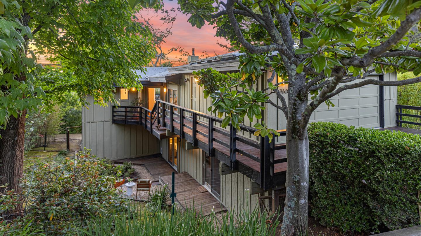 Detail Gallery Image 40 of 61 For 760 La Mesa Dr, Portola Valley,  CA 94028 - 5 Beds | 3 Baths