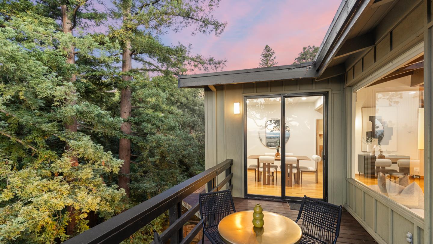 Detail Gallery Image 42 of 61 For 760 La Mesa Dr, Portola Valley,  CA 94028 - 5 Beds | 3 Baths