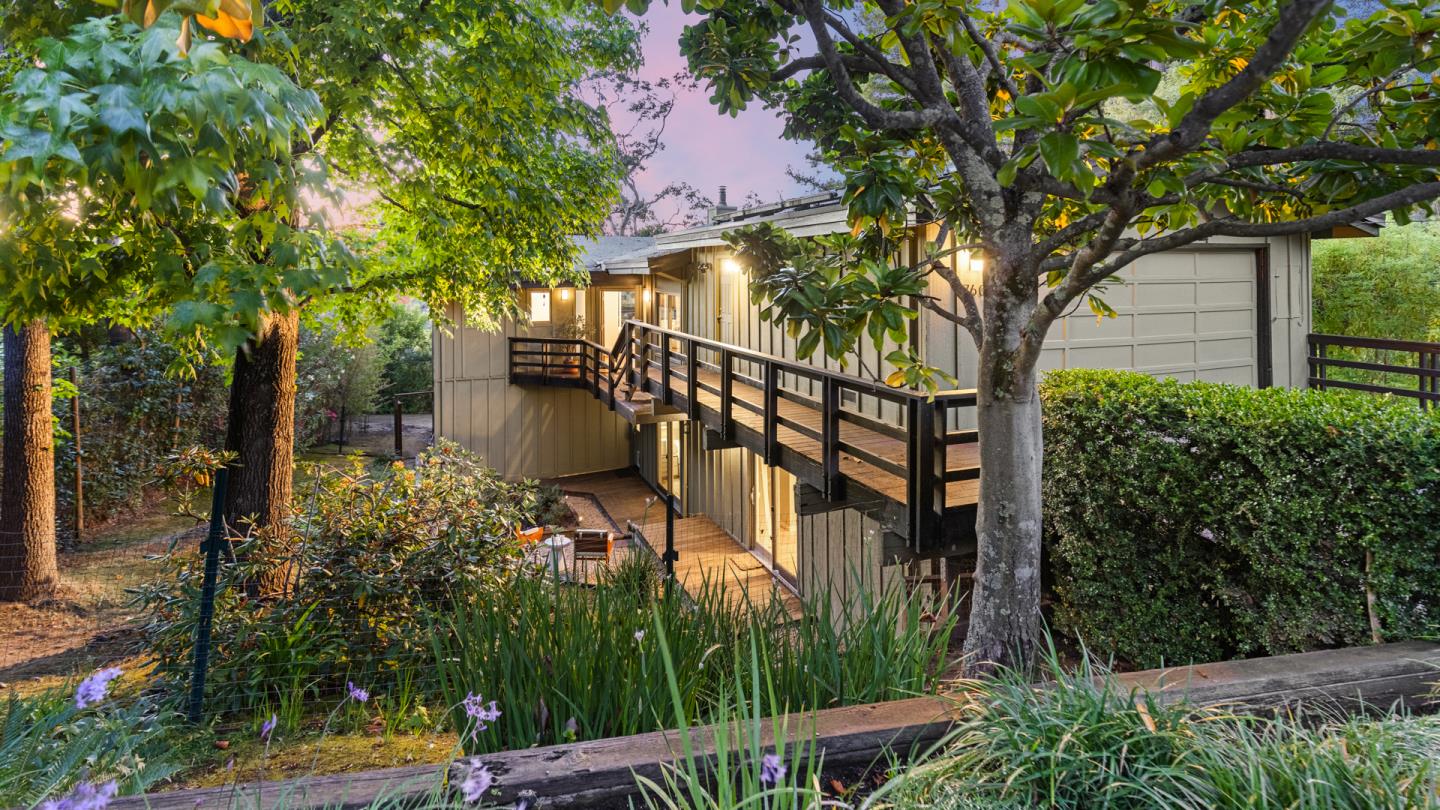 Detail Gallery Image 44 of 61 For 760 La Mesa Dr, Portola Valley,  CA 94028 - 5 Beds | 3 Baths