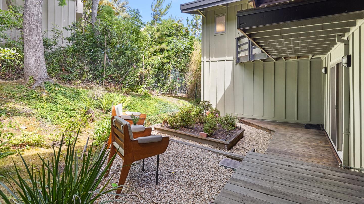 Detail Gallery Image 48 of 61 For 760 La Mesa Dr, Portola Valley,  CA 94028 - 5 Beds | 3 Baths