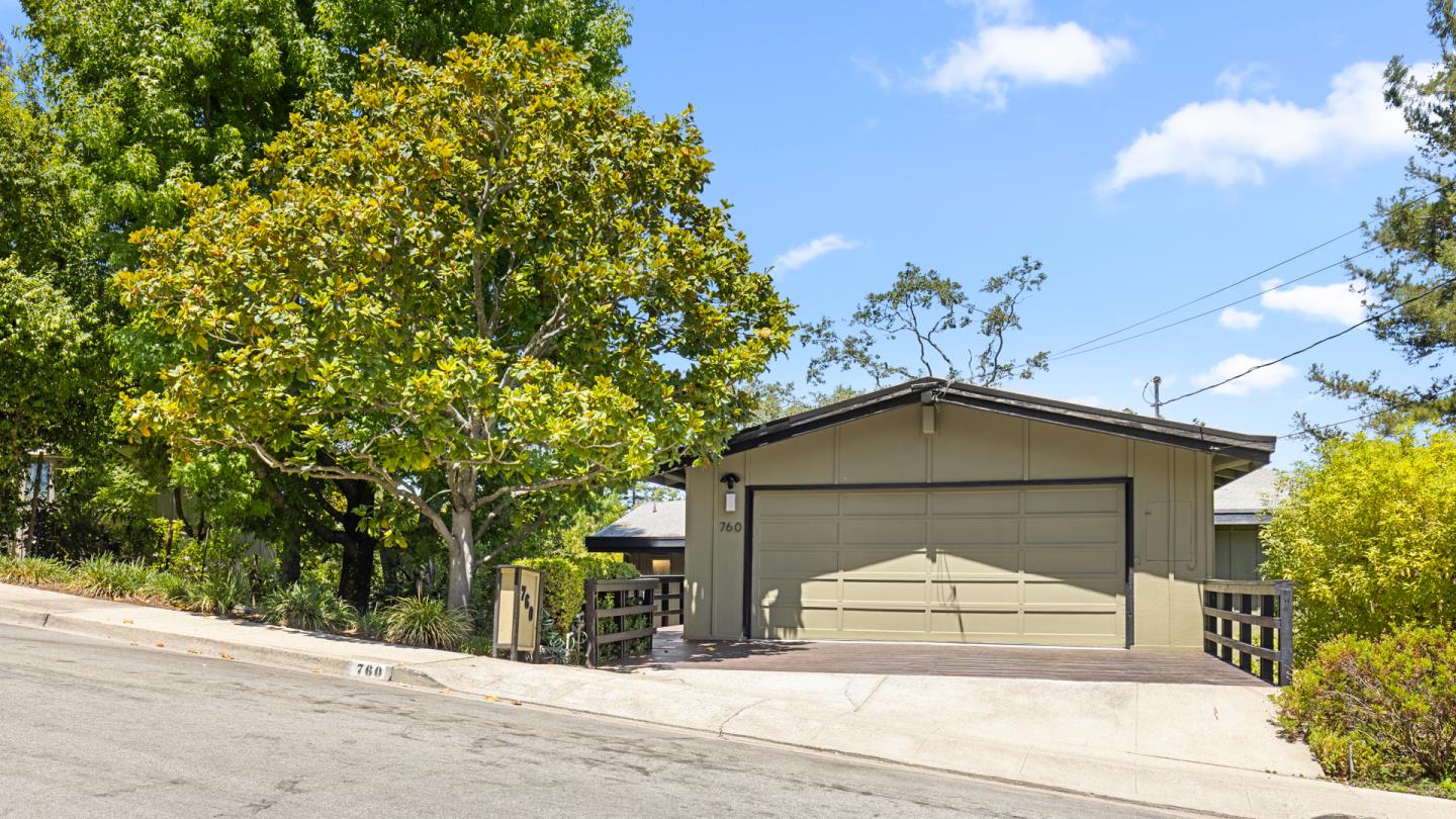 Detail Gallery Image 54 of 61 For 760 La Mesa Dr, Portola Valley,  CA 94028 - 5 Beds | 3 Baths