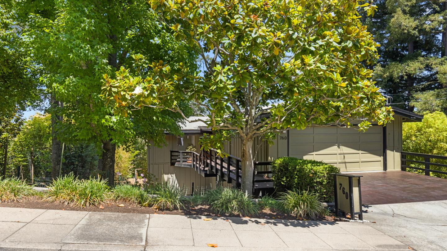 Detail Gallery Image 55 of 61 For 760 La Mesa Dr, Portola Valley,  CA 94028 - 5 Beds | 3 Baths