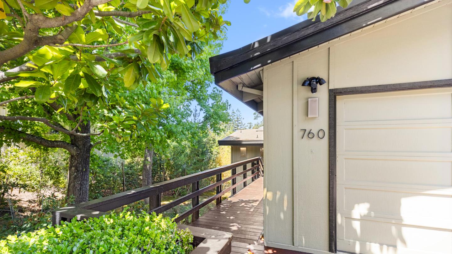 Detail Gallery Image 57 of 61 For 760 La Mesa Dr, Portola Valley,  CA 94028 - 5 Beds | 3 Baths
