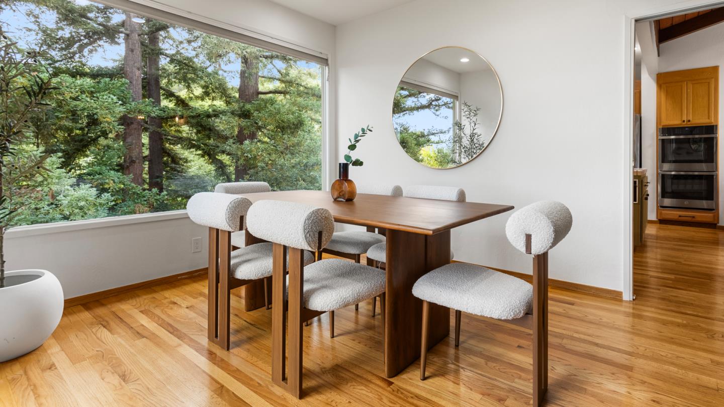 Detail Gallery Image 6 of 61 For 760 La Mesa Dr, Portola Valley,  CA 94028 - 5 Beds | 3 Baths