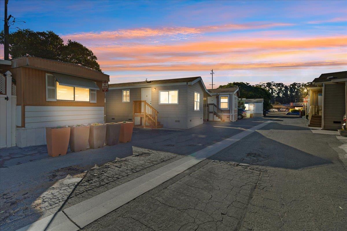 Detail Gallery Image 15 of 25 For 2565 Portola Dr #32,  Santa Cruz,  CA 95062 - 2 Beds | 1 Baths