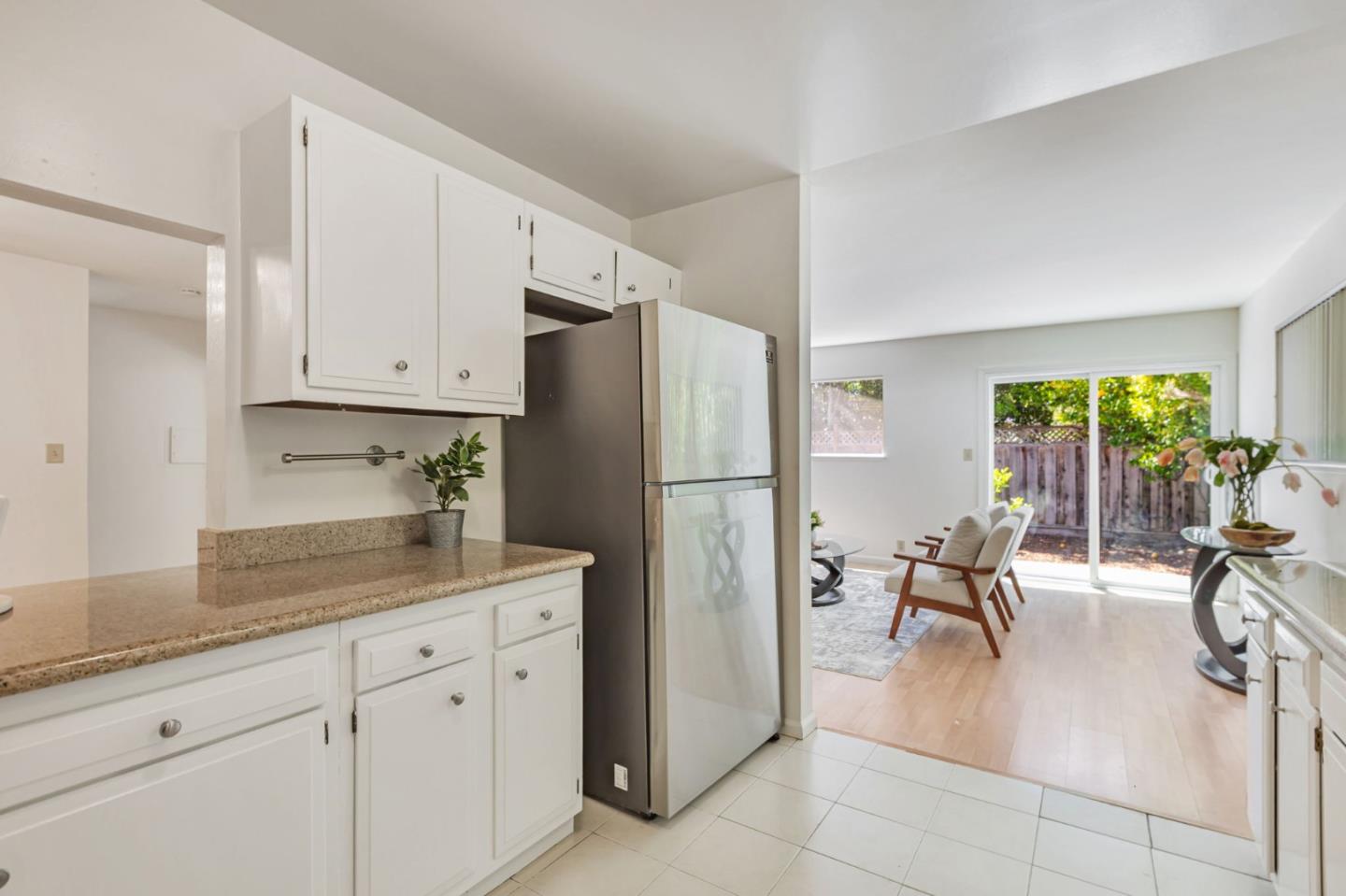 Detail Gallery Image 14 of 46 For 3210 South Ct, Palo Alto,  CA 94306 - 4 Beds | 2 Baths