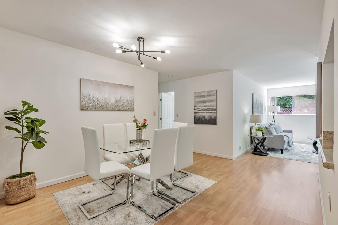 Detail Gallery Image 17 of 46 For 3210 South Ct, Palo Alto,  CA 94306 - 4 Beds | 2 Baths