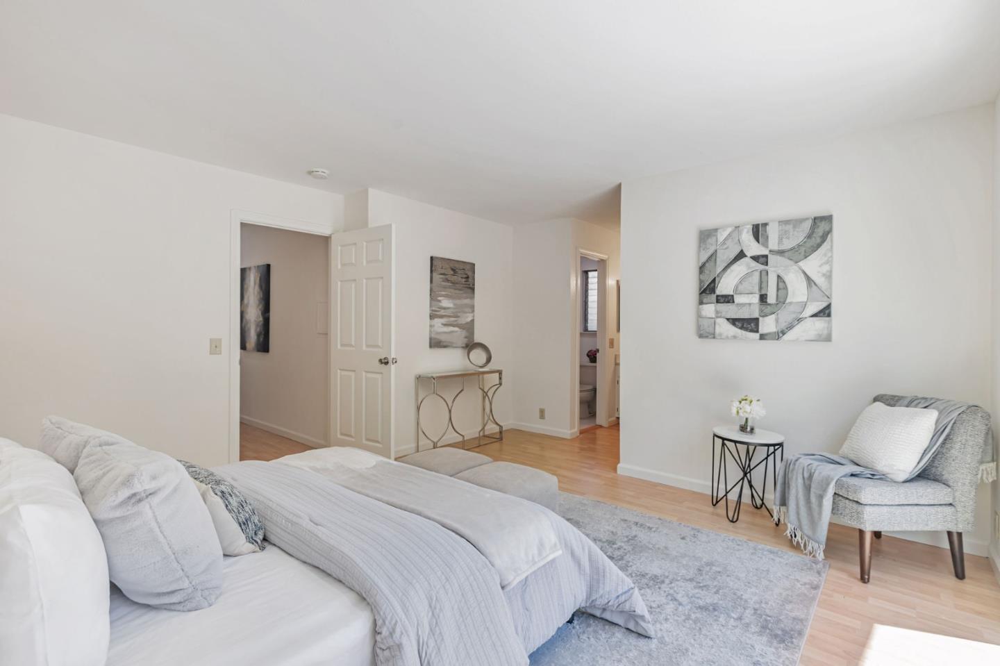Detail Gallery Image 20 of 46 For 3210 South Ct, Palo Alto,  CA 94306 - 4 Beds | 2 Baths
