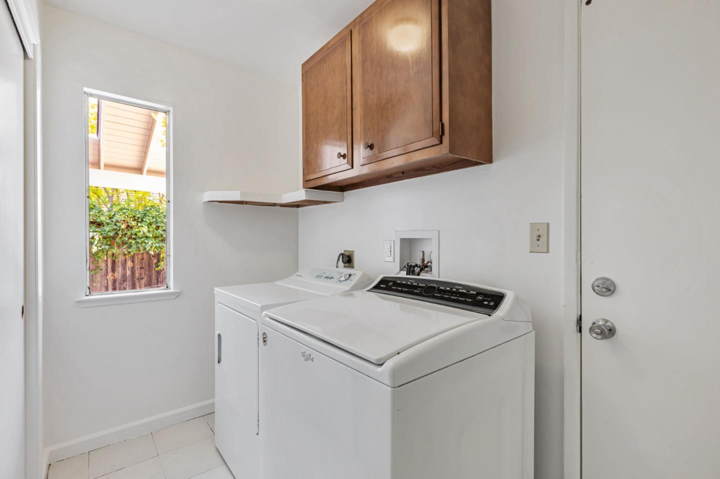 Detail Gallery Image 29 of 46 For 3210 South Ct, Palo Alto,  CA 94306 - 4 Beds | 2 Baths