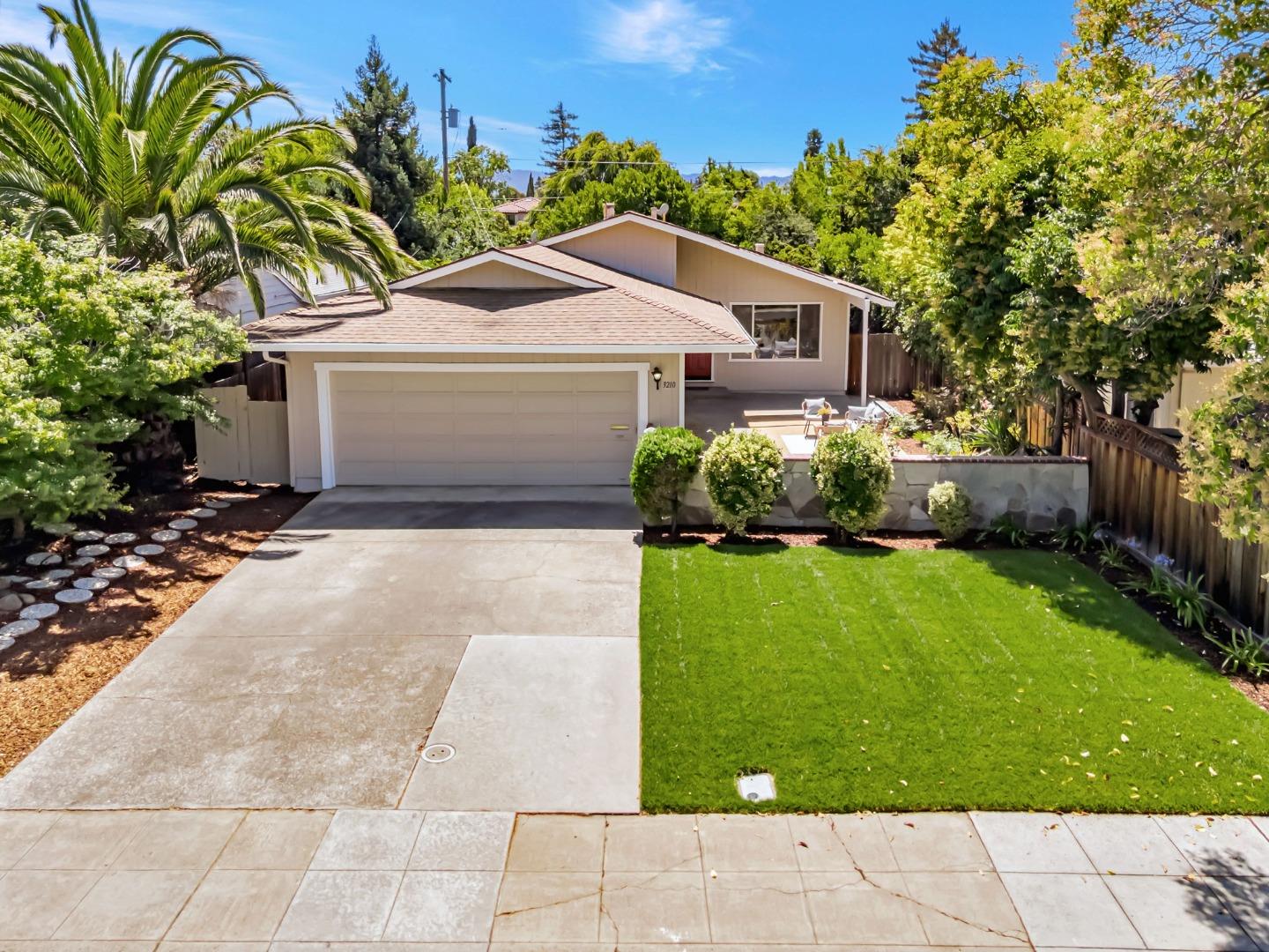 Detail Gallery Image 35 of 46 For 3210 South Ct, Palo Alto,  CA 94306 - 4 Beds | 2 Baths