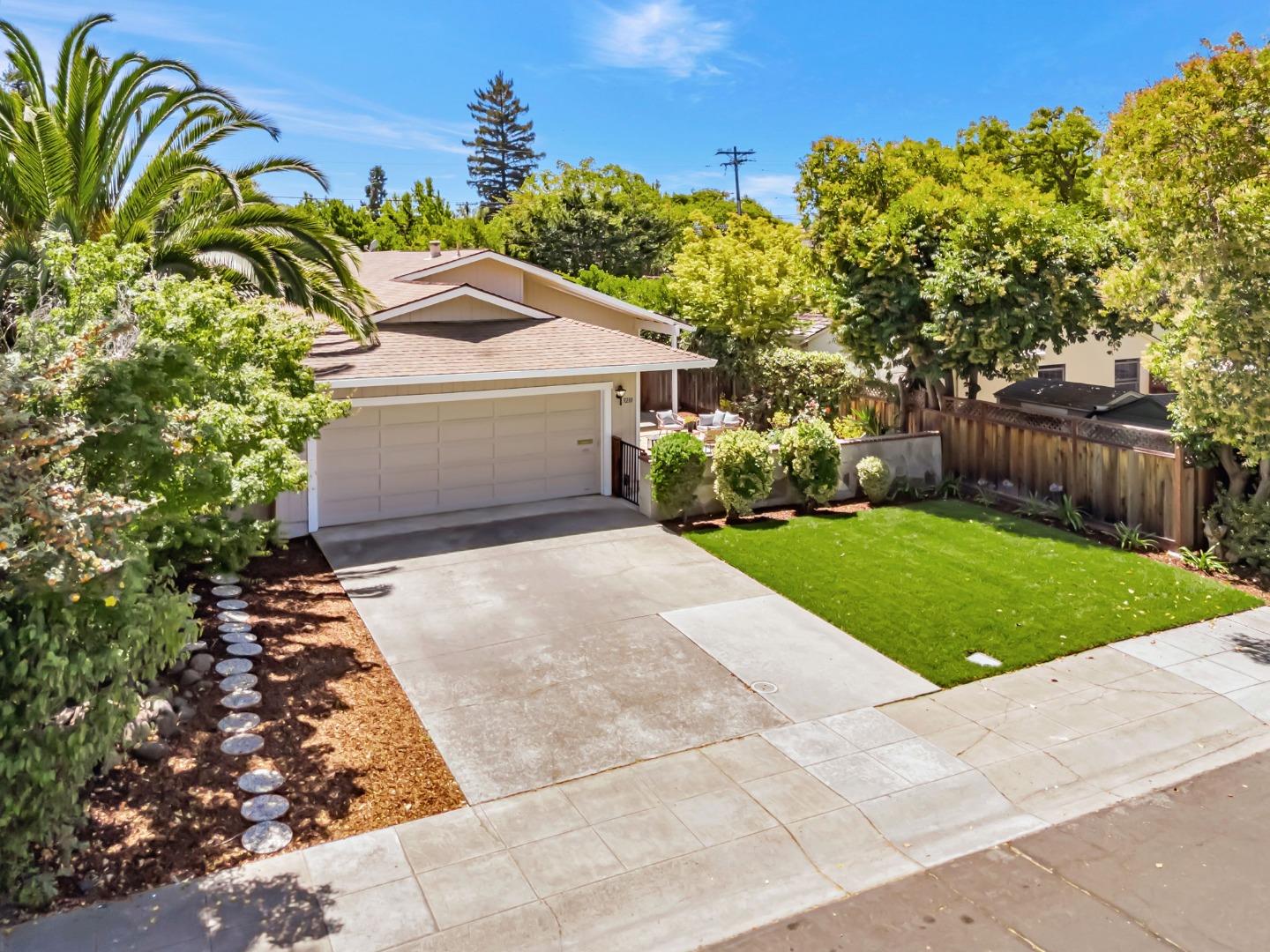 Detail Gallery Image 36 of 46 For 3210 South Ct, Palo Alto,  CA 94306 - 4 Beds | 2 Baths
