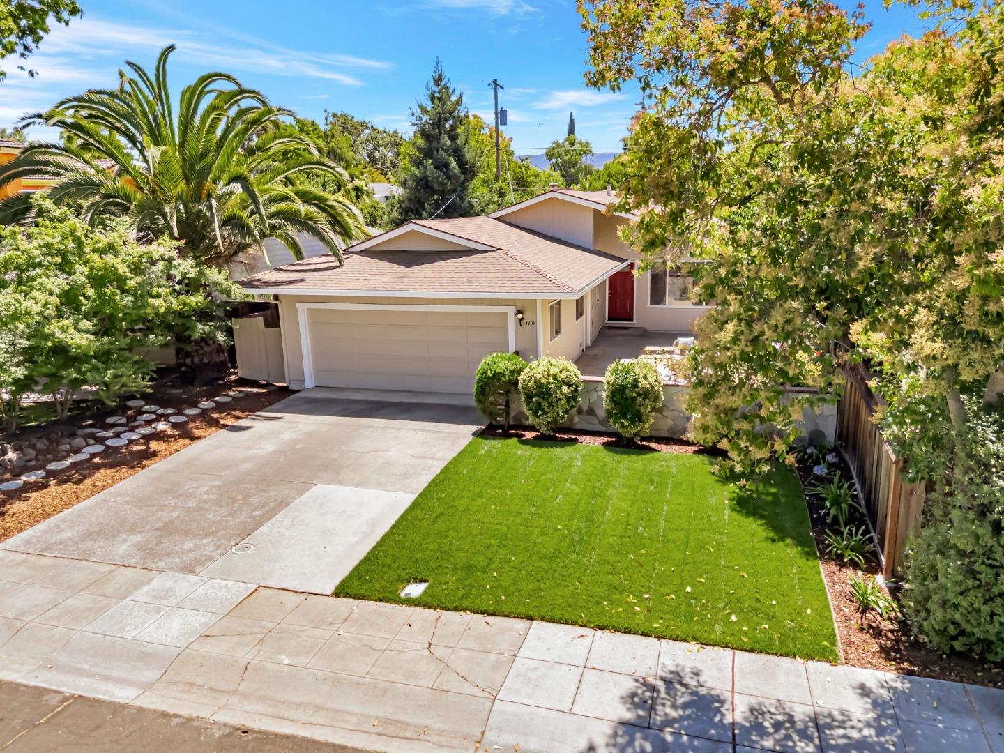 Detail Gallery Image 37 of 46 For 3210 South Ct, Palo Alto,  CA 94306 - 4 Beds | 2 Baths