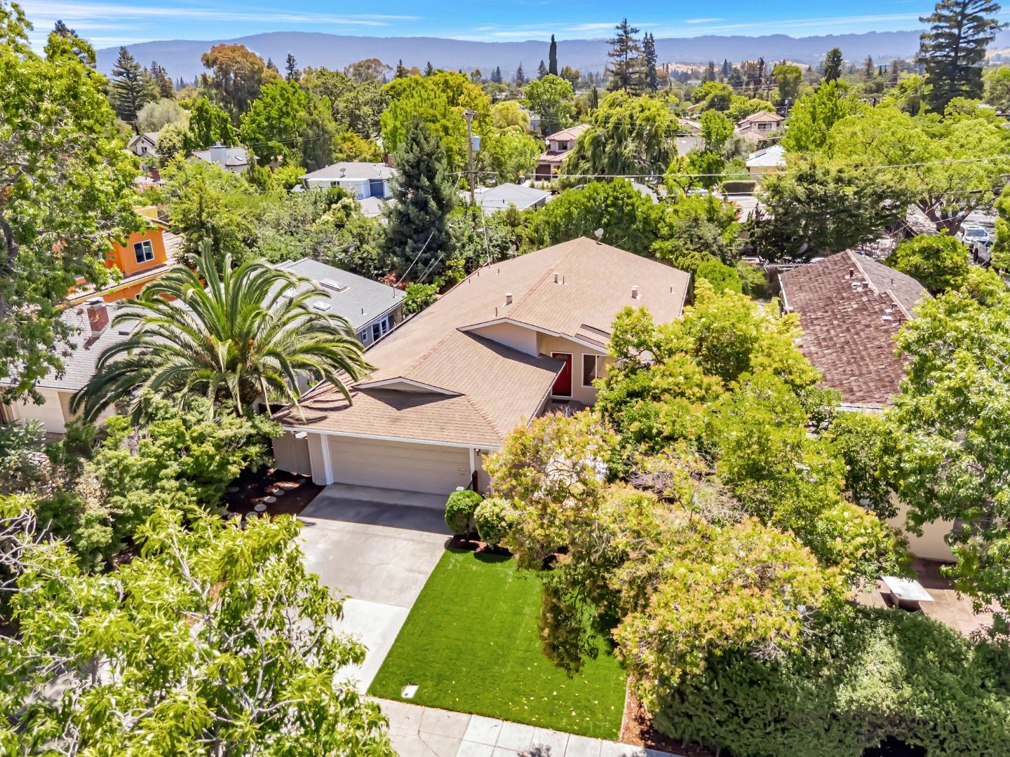Detail Gallery Image 40 of 46 For 3210 South Ct, Palo Alto,  CA 94306 - 4 Beds | 2 Baths