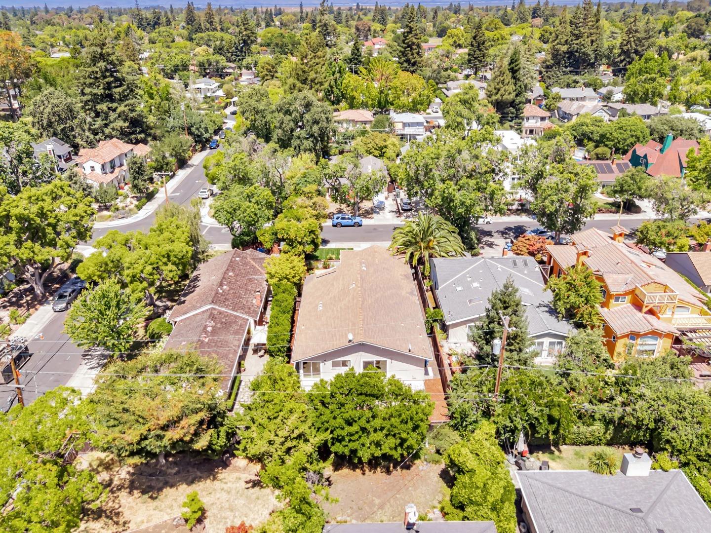 Detail Gallery Image 43 of 46 For 3210 South Ct, Palo Alto,  CA 94306 - 4 Beds | 2 Baths