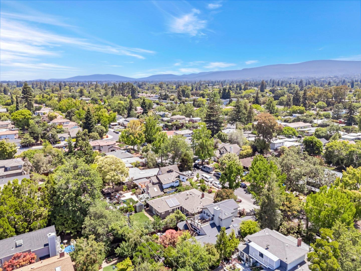 Detail Gallery Image 44 of 46 For 3210 South Ct, Palo Alto,  CA 94306 - 4 Beds | 2 Baths