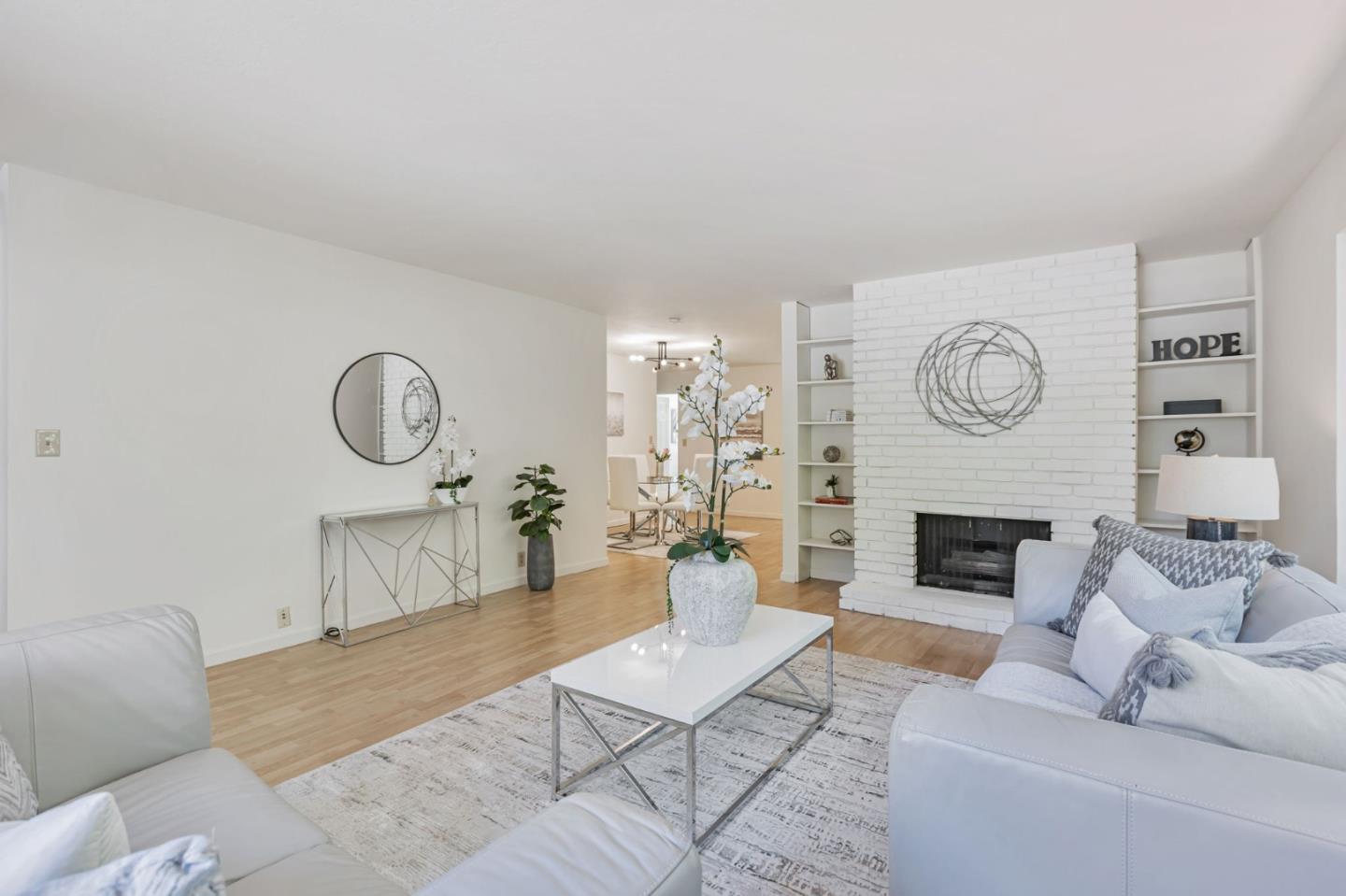 Detail Gallery Image 5 of 46 For 3210 South Ct, Palo Alto,  CA 94306 - 4 Beds | 2 Baths