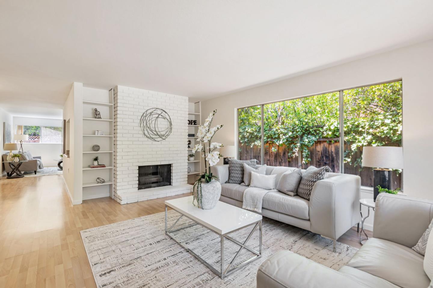 Detail Gallery Image 8 of 46 For 3210 South Ct, Palo Alto,  CA 94306 - 4 Beds | 2 Baths