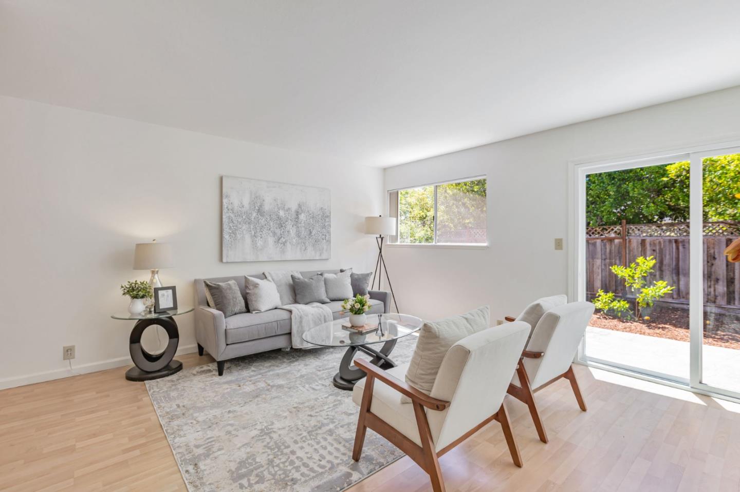 Detail Gallery Image 9 of 46 For 3210 South Ct, Palo Alto,  CA 94306 - 4 Beds | 2 Baths