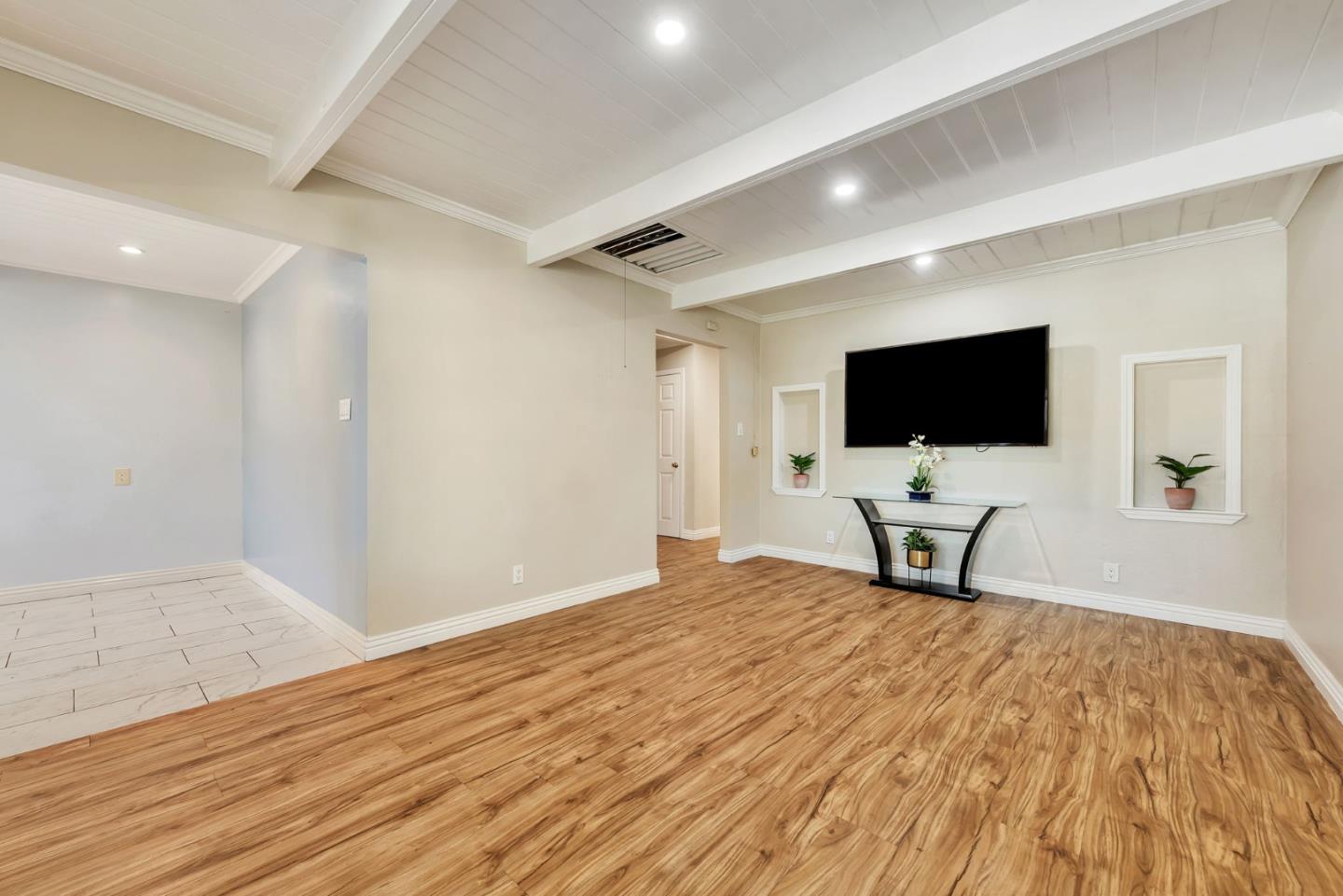 Detail Gallery Image 11 of 27 For 10275 Lochner Dr, San Jose,  CA 95127 - 4 Beds | 2 Baths