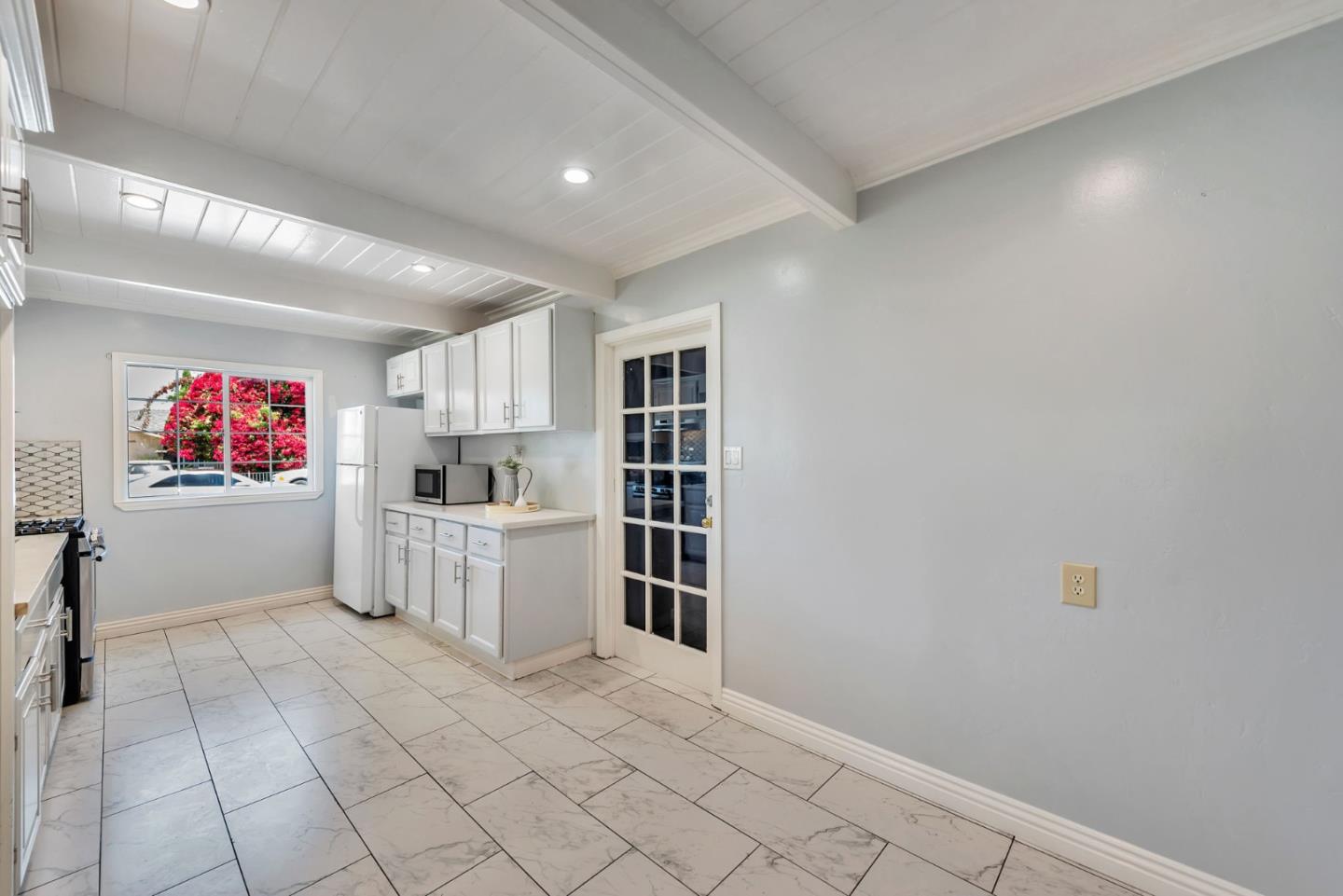 Detail Gallery Image 9 of 27 For 10275 Lochner Dr, San Jose,  CA 95127 - 4 Beds | 2 Baths