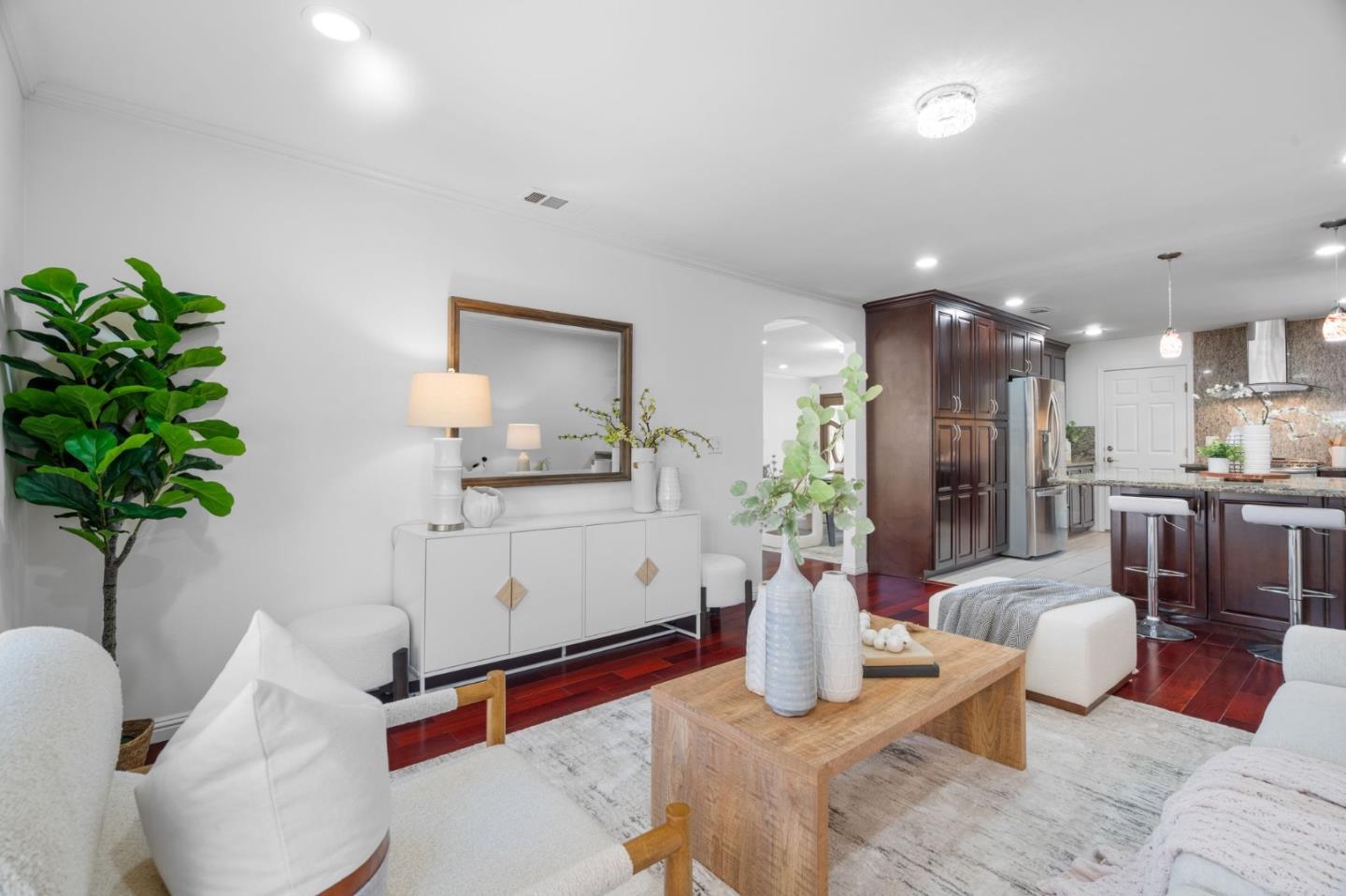 Detail Gallery Image 11 of 32 For 689 Springwood Dr, San Jose,  CA 95129 - 4 Beds | 2 Baths