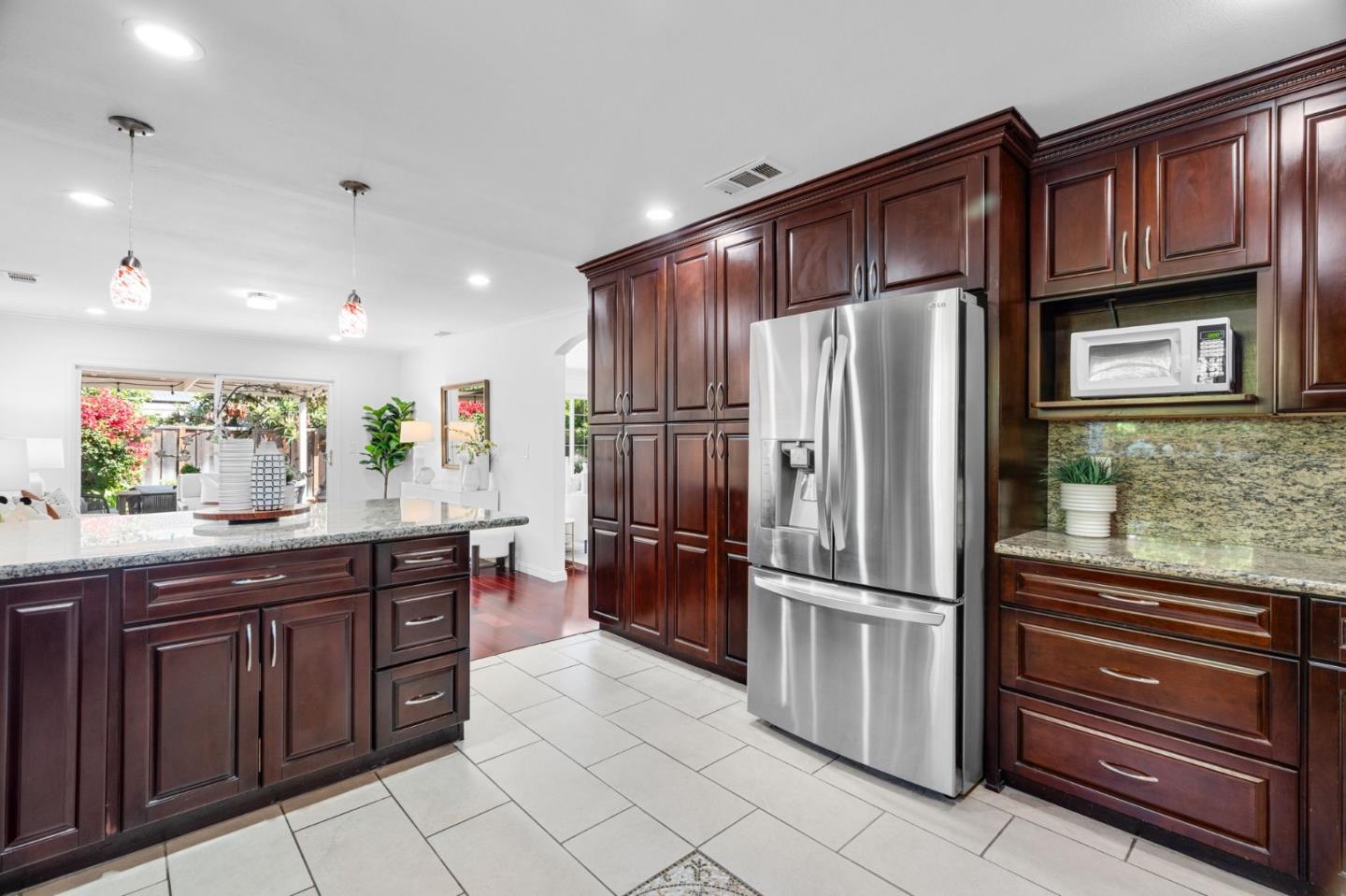 Detail Gallery Image 16 of 32 For 689 Springwood Dr, San Jose,  CA 95129 - 4 Beds | 2 Baths