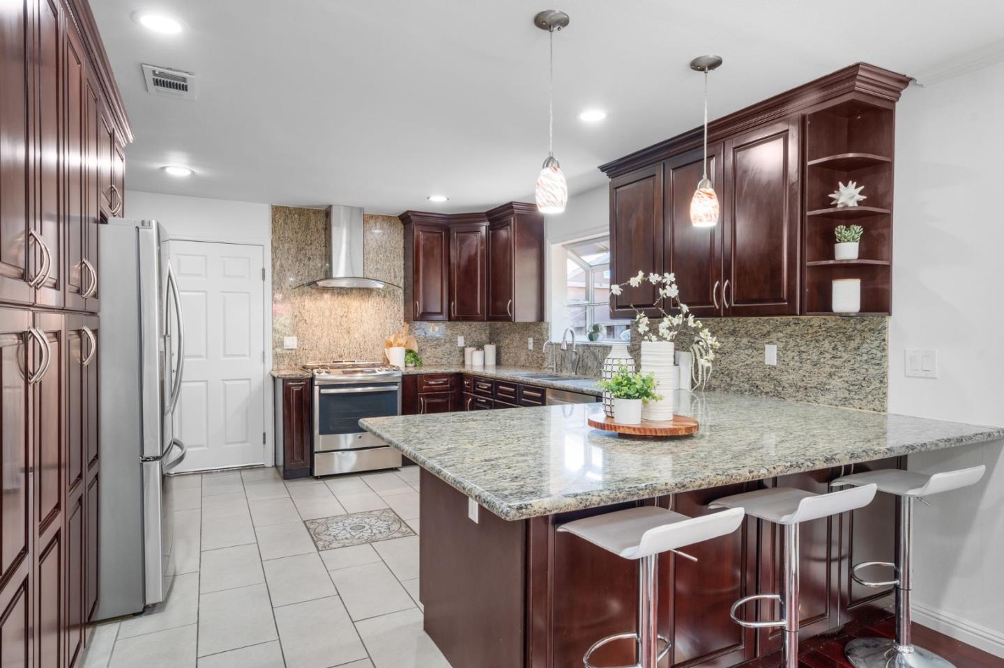Detail Gallery Image 17 of 32 For 689 Springwood Dr, San Jose,  CA 95129 - 4 Beds | 2 Baths
