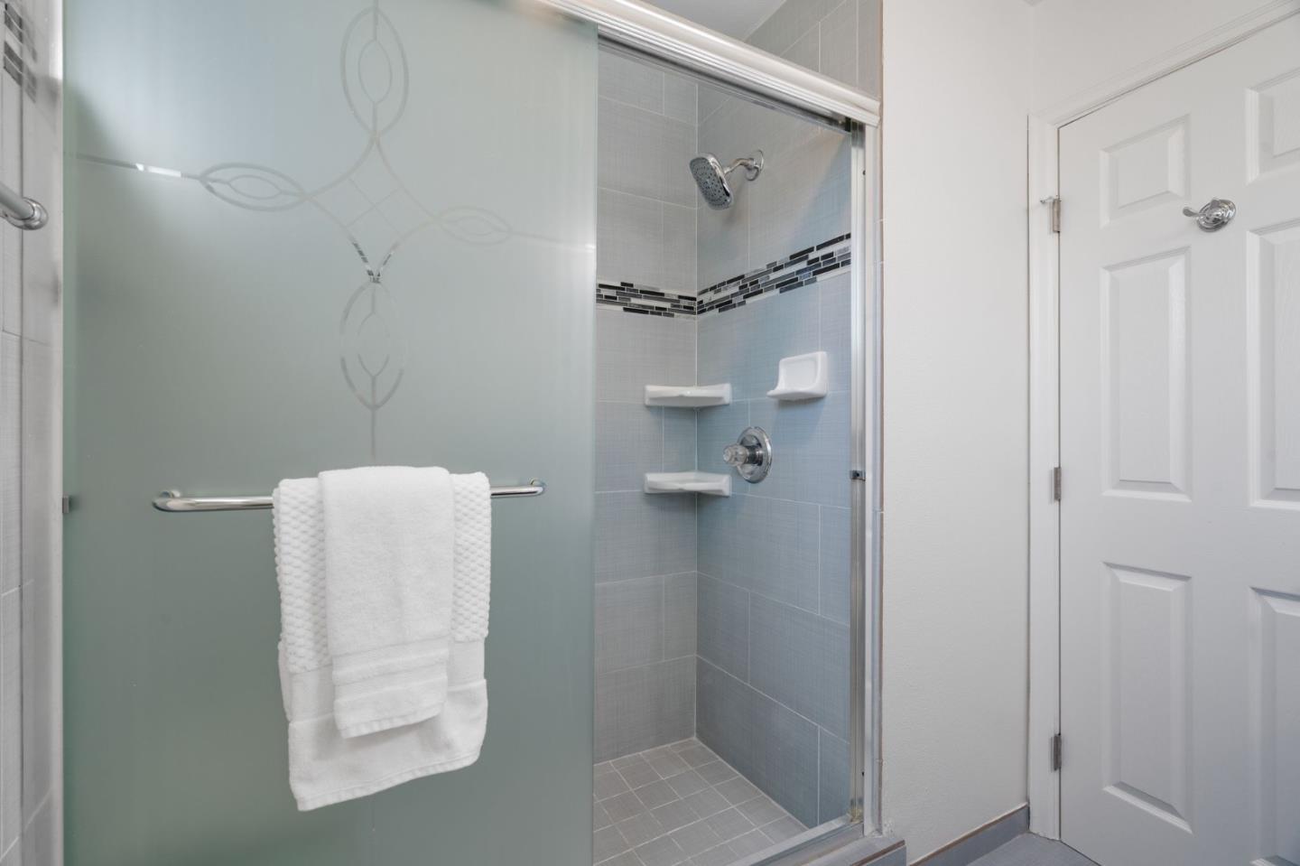 Detail Gallery Image 22 of 32 For 689 Springwood Dr, San Jose,  CA 95129 - 4 Beds | 2 Baths