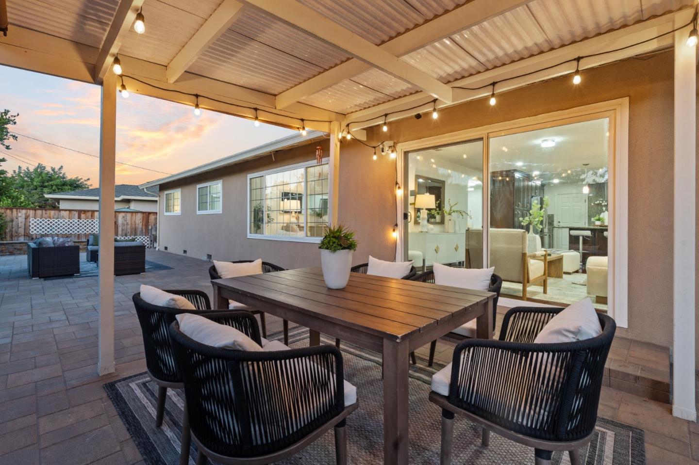 Detail Gallery Image 28 of 32 For 689 Springwood Dr, San Jose,  CA 95129 - 4 Beds | 2 Baths