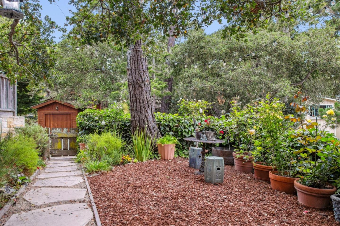 Detail Gallery Image 4 of 35 For 0 Santa Rita 2 Sw of 3rd St, Carmel,  CA 93921 - 3 Beds | 2 Baths