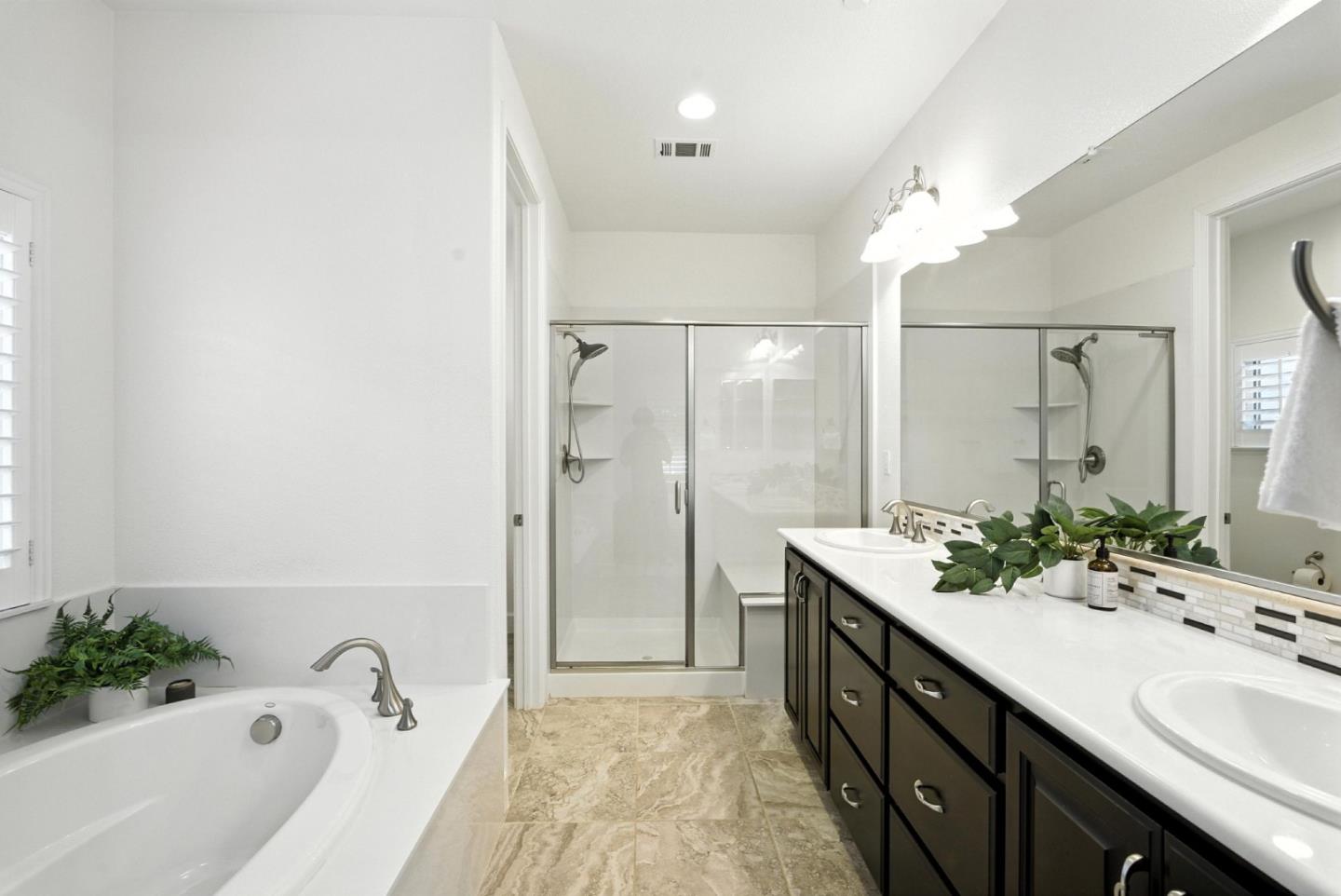 Detail Gallery Image 22 of 32 For 830 Skycrest Dr, San Bruno,  CA 94066 - 4 Beds | 3 Baths