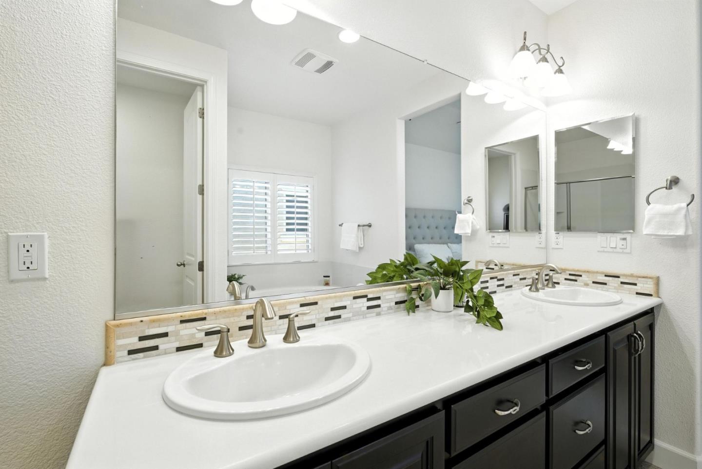 Detail Gallery Image 24 of 32 For 830 Skycrest Dr, San Bruno,  CA 94066 - 4 Beds | 3 Baths