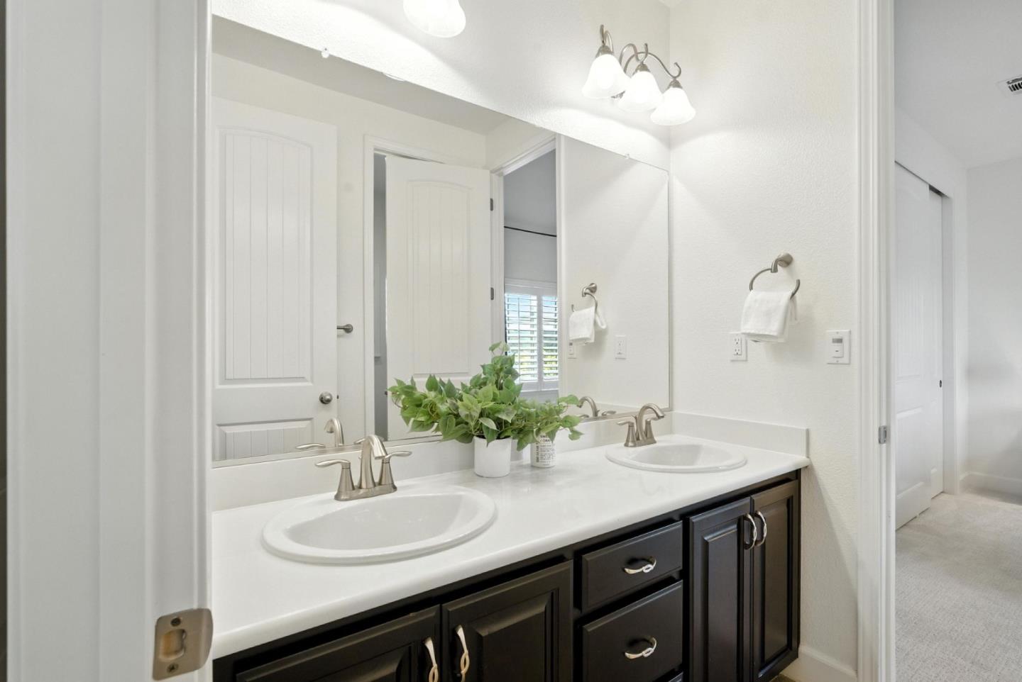Detail Gallery Image 27 of 32 For 830 Skycrest Dr, San Bruno,  CA 94066 - 4 Beds | 3 Baths