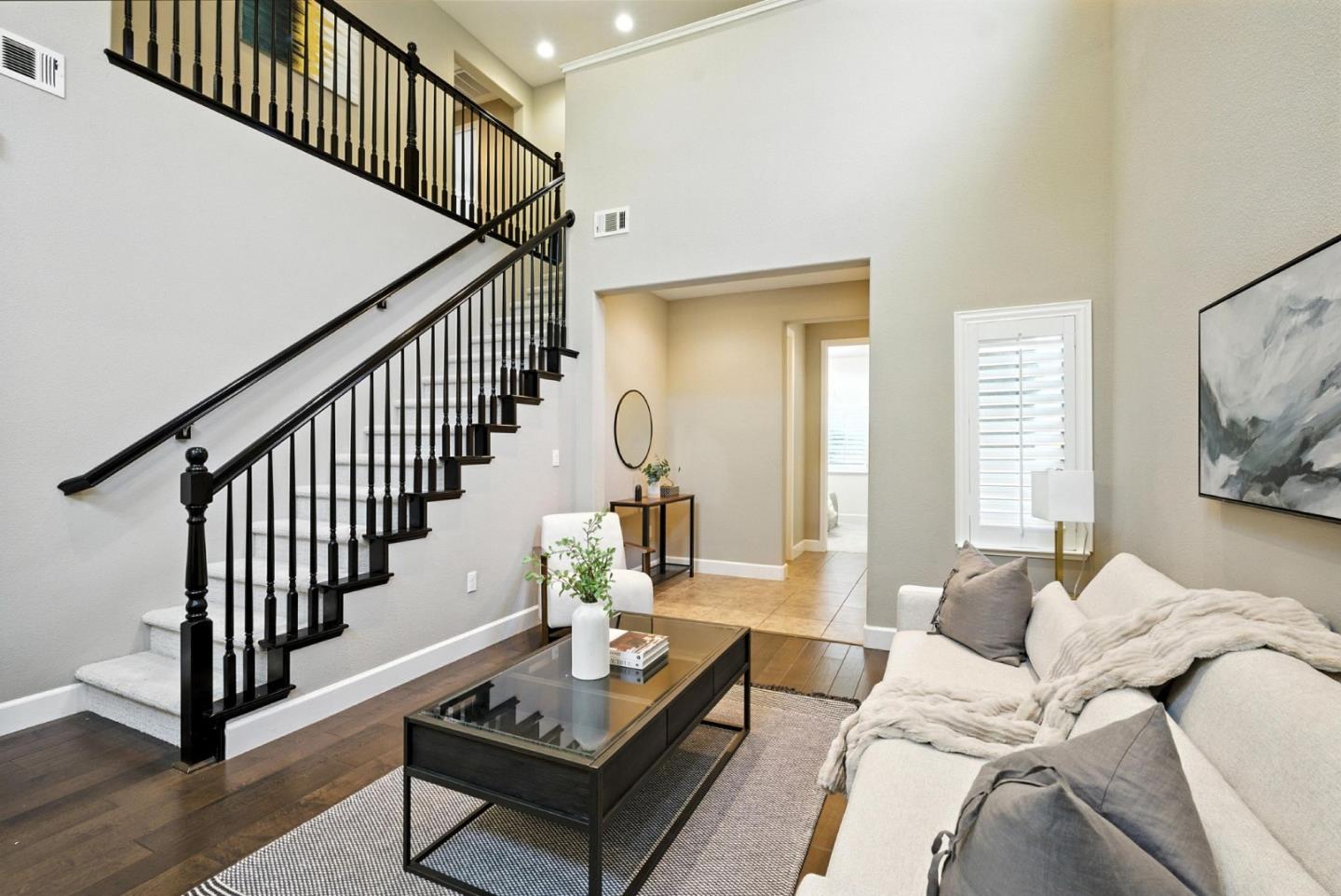 Detail Gallery Image 5 of 32 For 830 Skycrest Dr, San Bruno,  CA 94066 - 4 Beds | 3 Baths