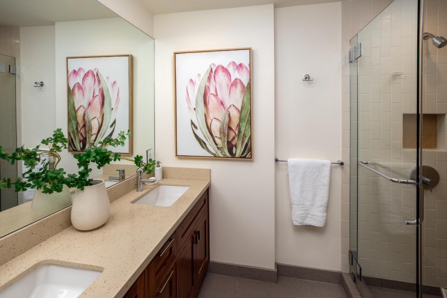 Detail Gallery Image 19 of 27 For 160 Stone Pine, Menlo Park,  CA 94025 - 3 Beds | 2/1 Baths