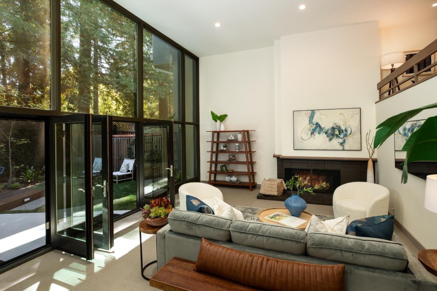 Detail Gallery Image 6 of 27 For 160 Stone Pine, Menlo Park,  CA 94025 - 3 Beds | 2/1 Baths