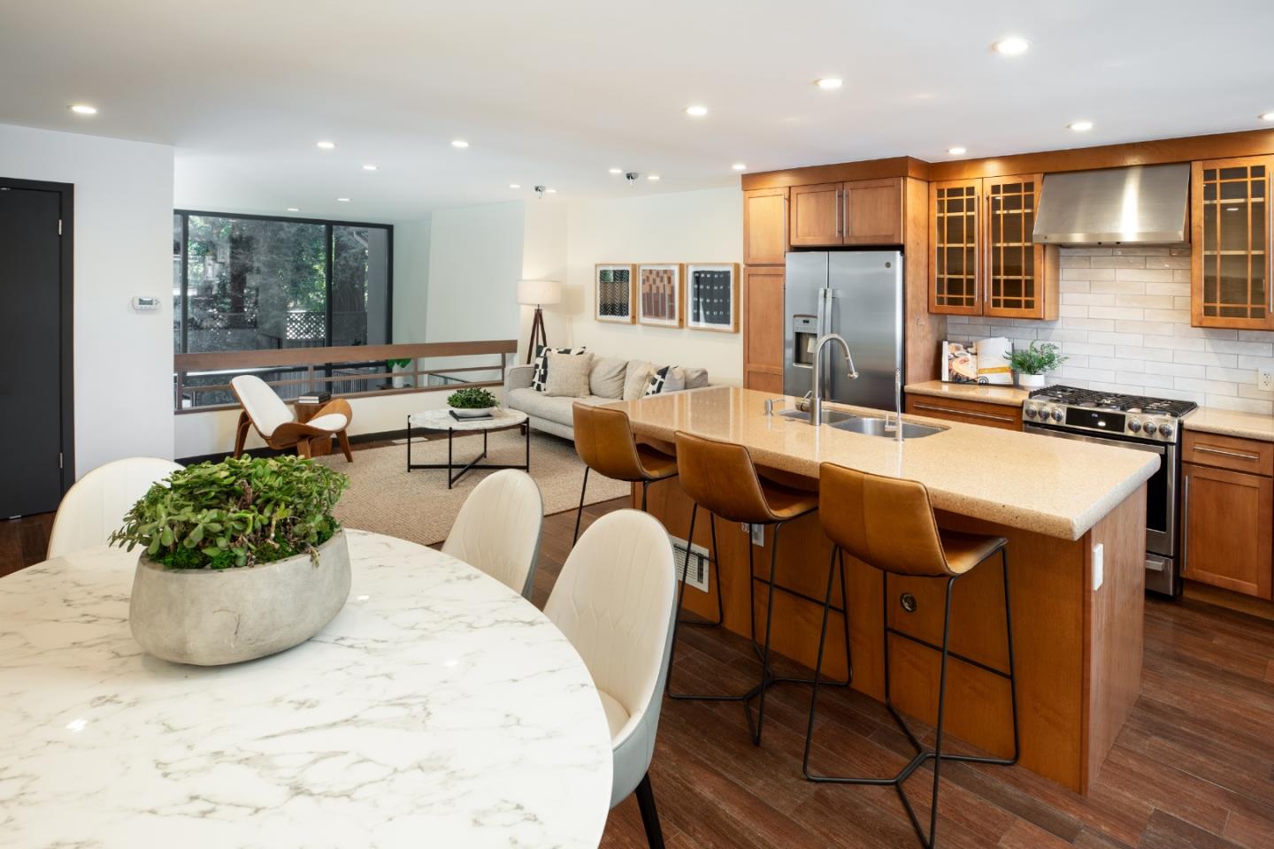 Detail Gallery Image 7 of 27 For 160 Stone Pine, Menlo Park,  CA 94025 - 3 Beds | 2/1 Baths